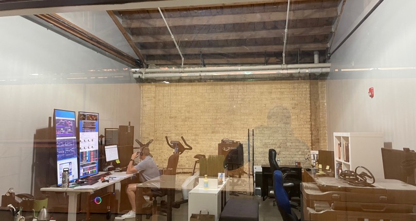2510 Green Bay Rd – Private office